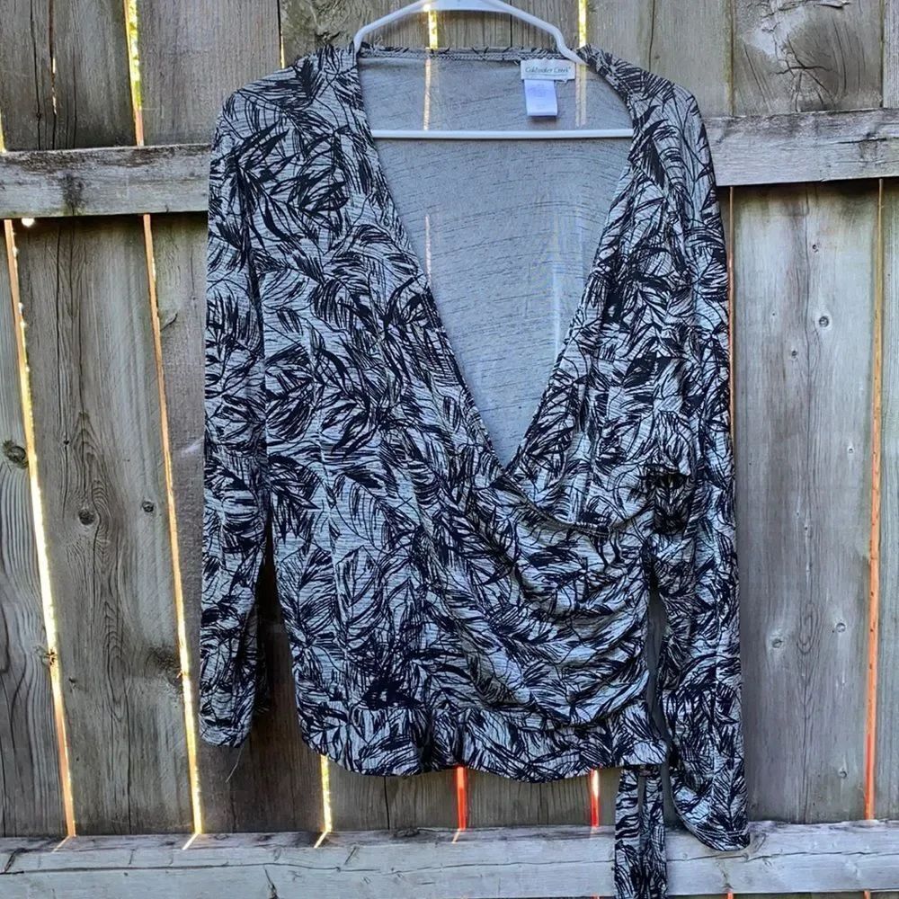 Coldwater Creek wrap top sz. XL